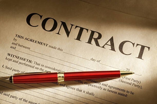 contract with pen